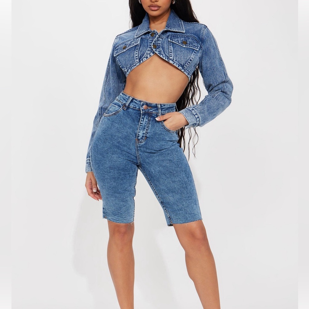 Fashion Nova Stretch Bermuda Jean Denim Shorts Size 7